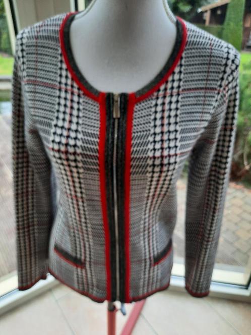 Prachtig vest CHRISTINA - S/ M, Kleding | Dames, Truien en Vesten, Zo goed als nieuw, Maat 38/40 (M), Overige kleuren, Ophalen of Verzenden