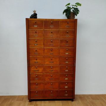 Vintage houten Notariskast kleppenkast apothekerskast beschikbaar voor biedingen