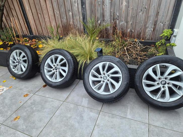Hyundai Tucson 17" Winterset met TPMS, Auto-onderdelen, Banden en Velgen, Banden en Velgen, Winterbanden, 17 inch, 225 mm, Personenwagen