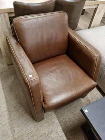 Leren fauteuil- zithoogte 43cm beschikbaar voor biedingen