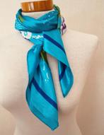 Blauwe satijnen vintage sjaal met bloemen, Kleding | Dames, Mutsen, Sjaals en Handschoenen, Vintage, Ophalen of Verzenden, Zo goed als nieuw