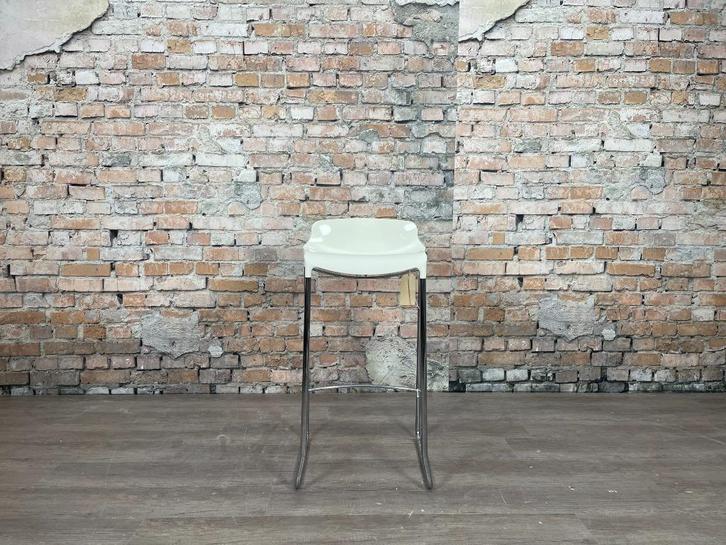 Casprini Tiffany Barkruk bij TheReSales, Huis en Inrichting, Barkrukken, Zo goed als nieuw, 60 tot 90 cm, Kunststof, Metaal, 1 kruk