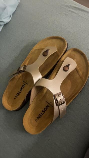 Nelson slippers 42 beschikbaar voor biedingen
