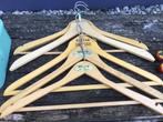 5 Houten kledinghangers, dubbel en enkel, Kleding | Dames, Kledinghangers, Ophalen of Verzenden, Zo goed als nieuw, Hout