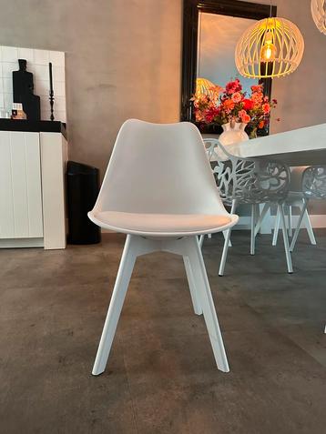 Witte Eetkamerstoelen - Set van 4 beschikbaar voor biedingen