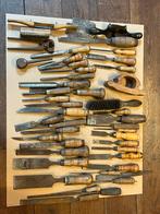 Antieke beitels, veilen en gutsen, Ophalen