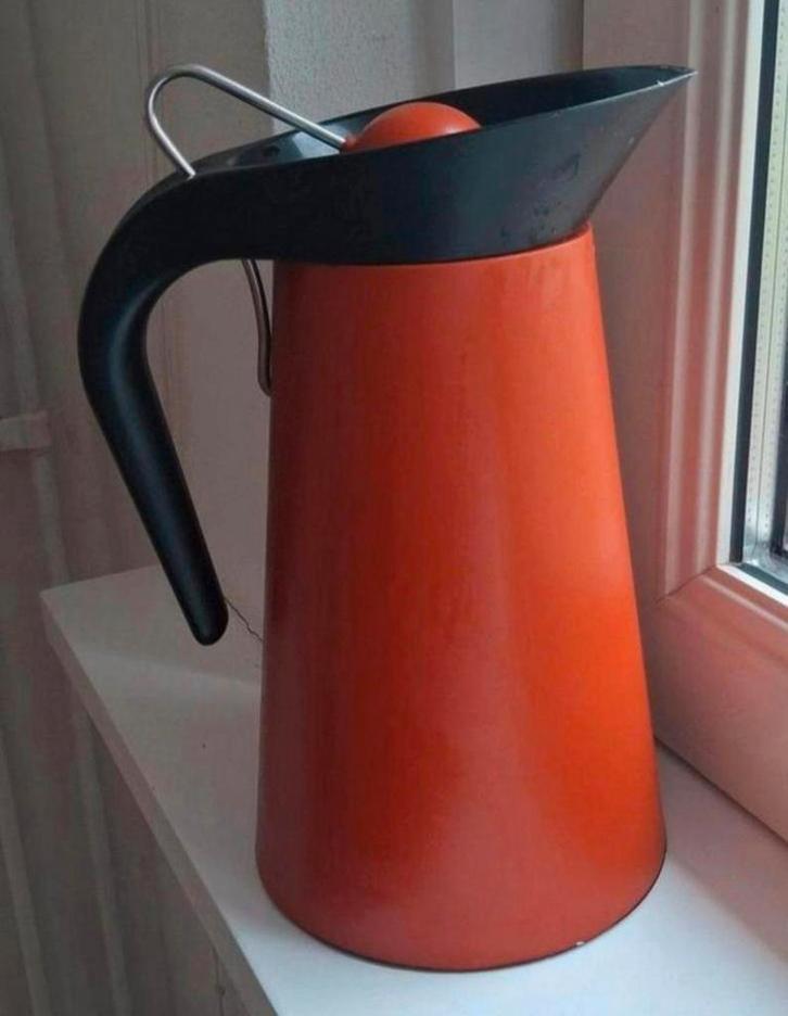 Hema Nikolai Carels thermoskan. Rood/zwart, Huis en Inrichting, Keuken | Keukenbenodigdheden, Ophalen of Verzenden