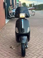 Vespa s50 80cc, Fietsen en Brommers, Scooters | Vespa, Ophalen, Maximaal 45 km/u, Vespa S, Zo goed als nieuw