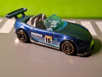 Hotwheels - 2015 Mazda MX-5 Miata [blauw] 1/60 beschikbaar voor biedingen