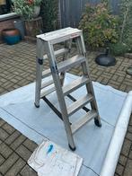 Trap 4 trede, Doe-het-zelf en Verbouw, Ladders en Trappen, Ophalen of Verzenden, Zo goed als nieuw, Minder dan 2 meter