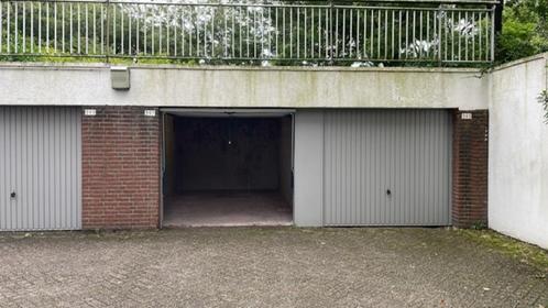 Garagebox centrum Den Haag met elektrische deur, Huizen en Kamers, Garages en Parkeerplaatsen, Den Haag