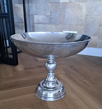 Schaal of wijnkoeler 42cm hoog
 beschikbaar voor biedingen
