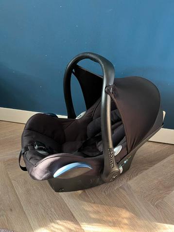 Maxi-Cosi Autostoeltje met Verkleiner beschikbaar voor biedingen