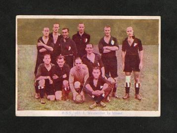 Voetbalplaatje HBS Den Haag Jaren 20/30. beschikbaar voor biedingen