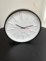 Mooie Karlsson klok - zwart/wit met roze secondewijzer, Ophalen of Verzenden, Zo goed als nieuw, Analoog, Wandklok