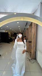 Trouwjurk + Sluier, Kleding | Dames, Trouwkleding en Trouwaccessoires, Trouwjurk, Wit, Ophalen of Verzenden, Onbekend