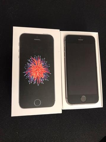 iphone Se , 32 gb beschikbaar voor biedingen