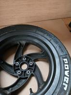 Gilera Runner achterwielVelg achtervelg met band 130/70 12, Fietsen en Brommers, 50cc, Overige typen, Zo goed als nieuw, Gilera