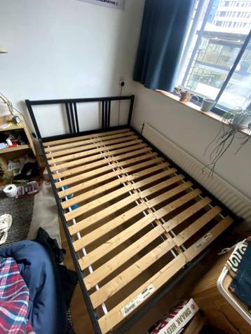 zwarte ikea dubbel bedframe - afbeelding 2