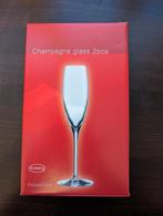 2 Dozen met in totaal 4 champagne glazen. Nieuw!, Ophalen of Verzenden, Nieuw, Overige typen