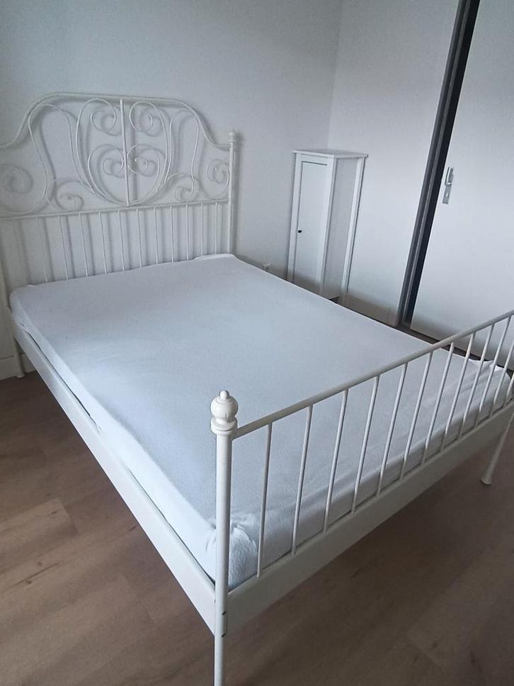 IKEA leirvik ledikant bed metaal 140X200 CM, Huis en Inrichting, Slaapkamer | Bedden, Ophalen