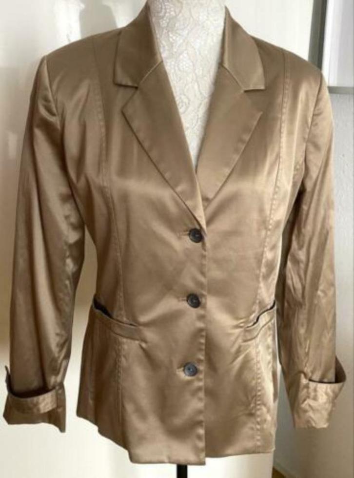 La Ligna jasje maat 44 lichtbrons [DM], Kleding | Dames, Jasjes, Kostuums en Pakken, Zo goed als nieuw, Maat 42/44 (L), Ophalen of Verzenden