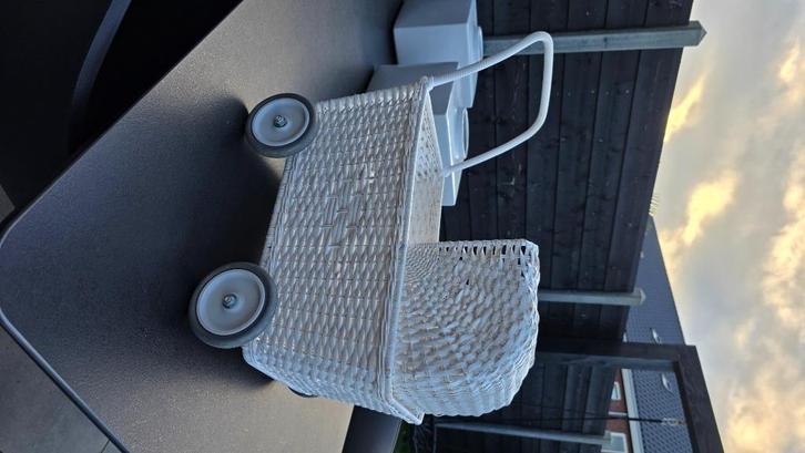 Poppenwagen Olli Ella rotan, Kinderen en Baby's, Speelgoed | Poppen, Zo goed als nieuw, Overige typen, Ophalen