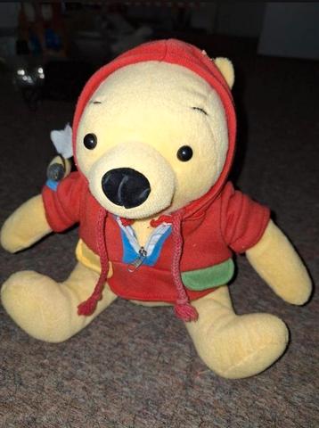 Winnie the pooh knuffel beer leuk met jasje en hommeltje Dis beschikbaar voor biedingen