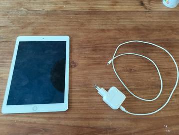 iPad Air 2 32gb WIFI + 4G beschikbaar voor biedingen