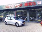 Dacia Sandero 1.6 Lauréate airco met trekhaak apk 25-01-202, Auto's, Dacia, Te koop, Zilver of Grijs, 14 km/l, Benzine