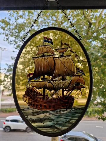 Glas in lood raam met Gouden eeuw schip beschildering beschikbaar voor biedingen
