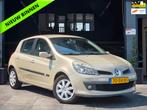 Renault Clio 1.6-16V Dynamique Luxe|Automaat|Airco|Cruise, Gebruikt, 4 cilinders, Startonderbreker, Beige