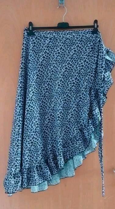 Wikkel Rok Paars Panterprint | One Size | NIEUW ongedragen, Kleding | Dames, Rokken, Nieuw, Paars, Onder de knie, Ophalen of Verzenden