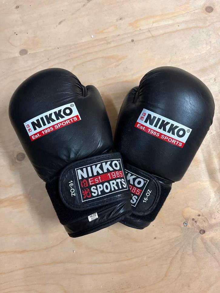 Nikko Bokshandschoenen - Zo goed als nieuw!, Sport en Fitness, Boksen, Zo goed als nieuw, Bokshandschoenen, Ophalen of Verzenden