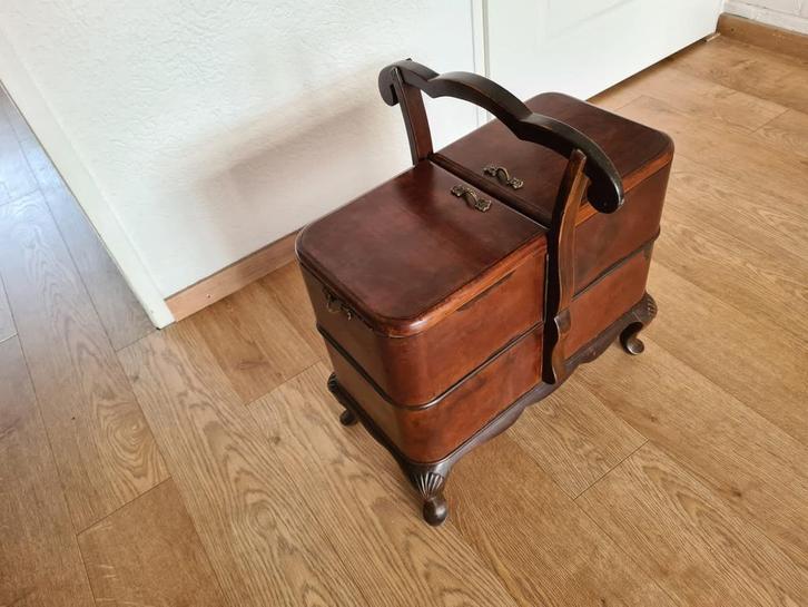 Antiek Naaimeubel - Prachtig Stuk!, Antiek en Kunst, Antiek | Meubels | Kasten, Verzenden