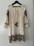 Meisie jurk maat M, Kleding | Dames, Jurken, Maat 38/40 (M), Beige, Ophalen of Verzenden, Zo goed als nieuw