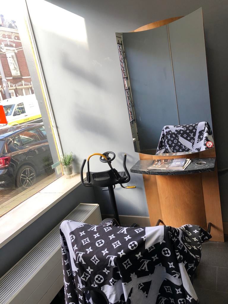 Kappersspiegel met werkblad, Ophalen of Verzenden, Zo goed als nieuw, Metaal, Overige typen