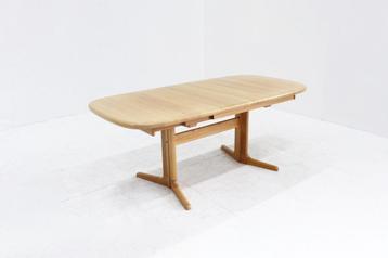 Vintage deense ovalen uitschuifbare eettafel tafel massief  beschikbaar voor biedingen