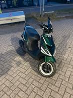 Piaggio Zip 125cc AC, Fietsen en Brommers, Scooters | Piaggio, Ophalen, Zo goed als nieuw, Benzine, Zip