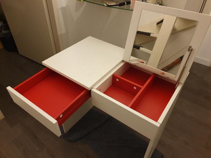 Wit make-up tafeltje (Ikea), Huis en Inrichting, Tafels | Kaptafels, Gebruikt, Minder dan 100 cm, 50 tot 100 cm, Hout, Ophalen