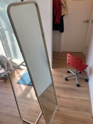 Staande spiegel IKEA beschikbaar voor biedingen