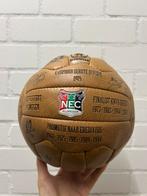 NEC voetbal met handtekenigen, Ophalen of Verzenden, Zo goed als nieuw, Bal