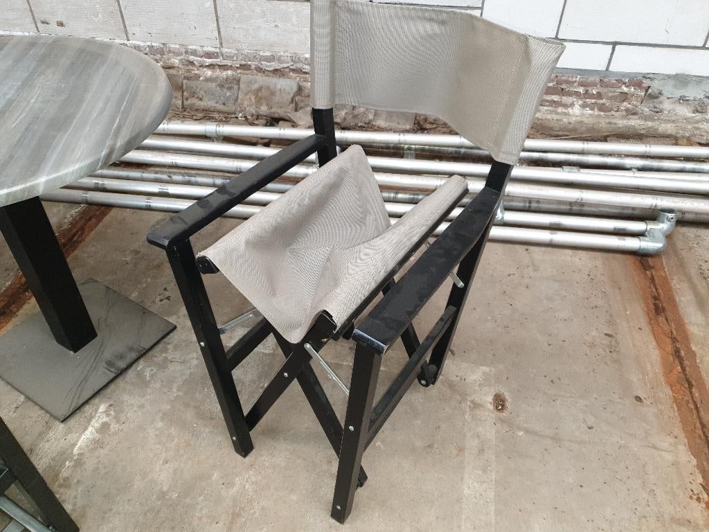 Regisseursstoel gebruikt en tafel, Ophalen, Gebruikt, Eén