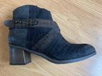 Zwarte suede Piedi Nudi laarsjes maat 38, Kleding | Dames, Schoenen, Zwart, Lage of Enkellaarzen, Ophalen of Verzenden, Piedi Nudi