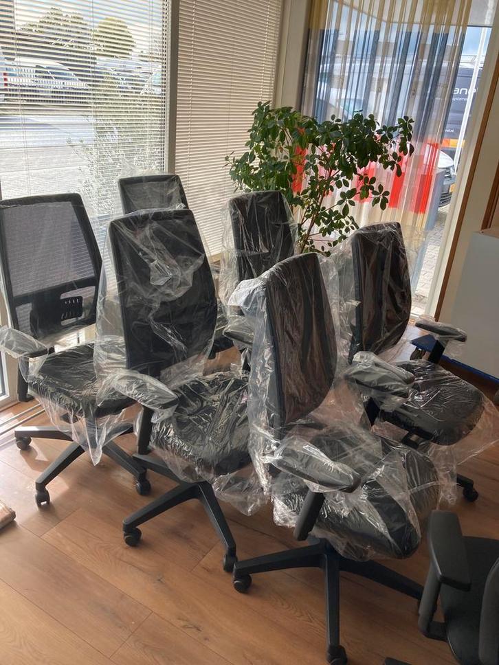 Restpartij bureaustoelen nieuw, Huis en Inrichting, Bureaustoelen, Nieuw, Bureaustoel, Zwart, Ergonomisch, Ophalen