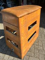 Vintage gymbok/springkast, Maat 36 t/m 42, Ophalen, Zo goed als nieuw, Materiaal