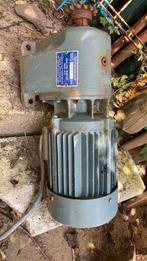 Electro motor met vertragingskast, Doe-het-zelf en Verbouw, Ophalen of Verzenden, Zo goed als nieuw, Elektromotor
