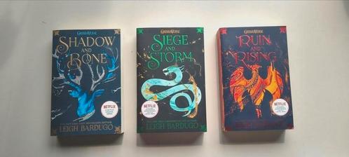 Shadow and Bone Trilogy - Grishaverse - Leigh Bardugo, Boeken, Fantasy, Nieuw, Ophalen of Verzenden