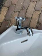 Wasbak + kraan + wc rolhouder + handdoek haakje, Doe-het-zelf en Verbouw, Sanitair, Ophalen, Gebruikt