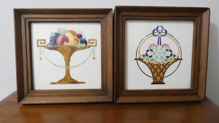 2x tegel -Jugendstile - art nouveau in lijst [1580], Antiek en Kunst, Antiek | Wandborden en Tegels, Ophalen
